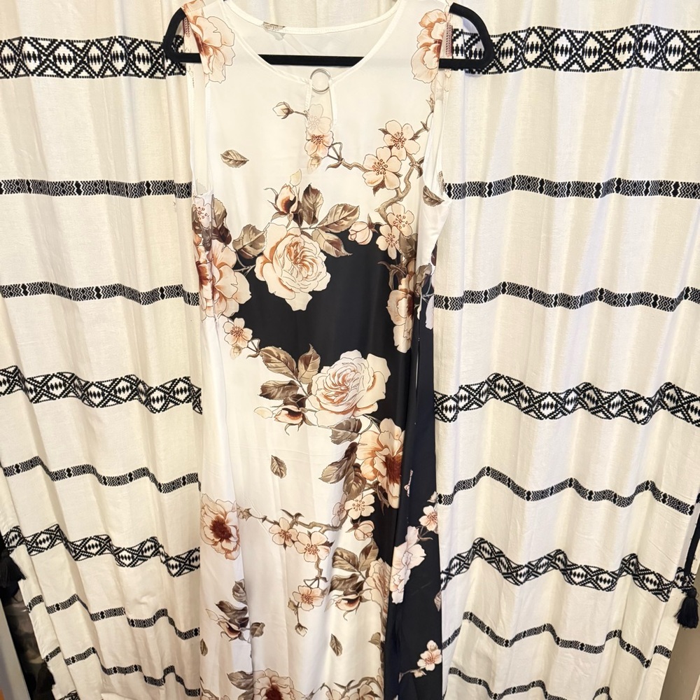 Floral Sleeveless Dress - Black and White